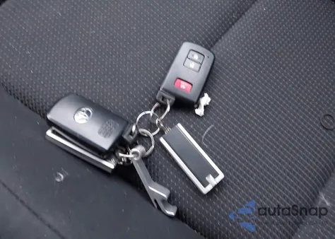 2018 Toyota Rav4 Xle from USA, damaged, VIN 2T3RFREVXJW754423